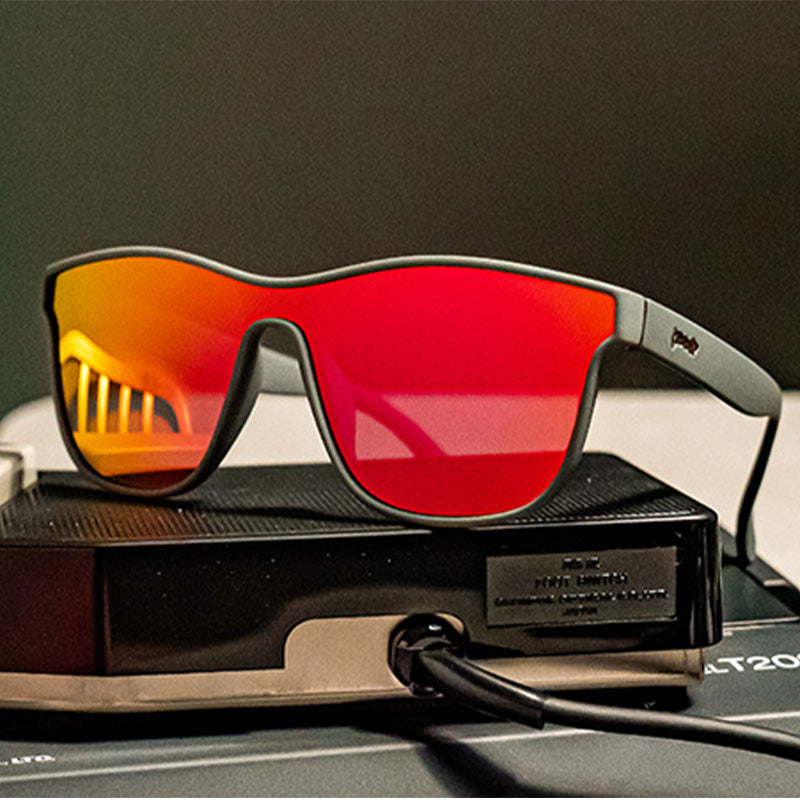 Voight-Kampff Vision-einfache-gute-Sonnenbrille-4-gute-Sonnenbrille